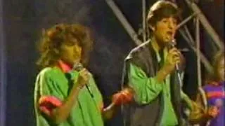 Kids incorporated - Goody two shoes (1984)