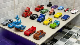 Looking for Disney Pixar Cars On the Rocky Road : Lightning McQueen, Mater, Dinoco McQueen, Mack