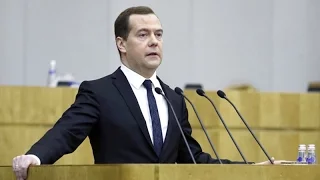 Медведев ответил на вопросы про Навального в Госдуме!