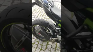 Kawasaki Z900 Performance black widow headers with akrapovic slip on reving