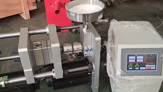 Mini injection molding machine