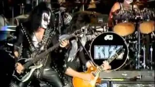 kiss   i was made for loving you (en vivo sinfonico) HQ.