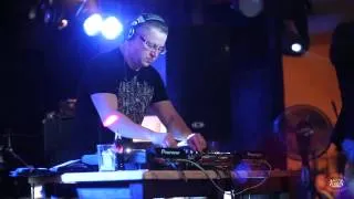 «Дыхание ночи»: Dj Роман Жуков в «Максимилианс» Казань, 14 марта 2014