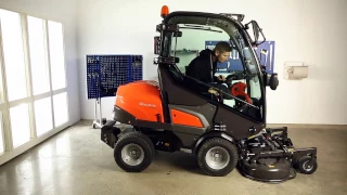 How to fit the cutting deck on your Husqvarna front mower