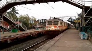 Oldest WAP7 takes charge of oldest RAJDHANI EXPRESS and overtakes WAG9| 30201 hauls 12301 Rajdhani|