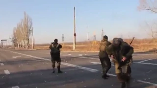 Бой ополченцы в окопах на переловой 01 10 Донецк Украина Донбасс