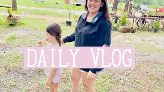 Daily Vlog: Eating, Shopping, Grilling