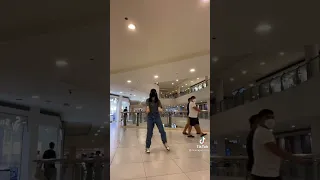 Niana TikTok in Mall