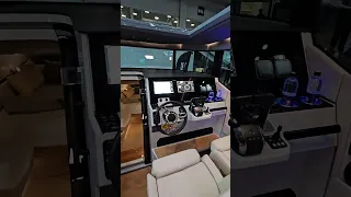 Катер SAXDOR 320 GTC с моторами Suzuki 300APX #moscowboatshow #shortvideo