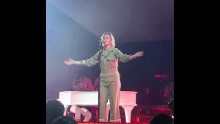 "Oceans"...Hillsong United LIVE ft. Taya Smith...The People Tour...Houston, TX...4/27/19