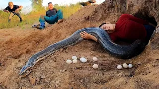 Brave Girl Confront Giant Snakes in the Sinkhole