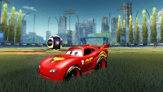 Trying to freestyle with Lightning McQueen in Rocket League