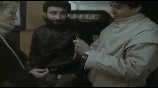 1988-ci il. Rehmetlik Çingiz Mustafayev Yaramaz filmde. Hetemi döyürlər)
