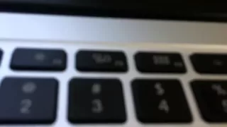 How to remove and clean Macbook Pro keyboard keys