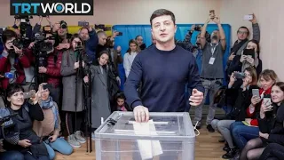 Ukraine Elections: Comedian to face incumbent in run-off vote