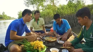 Lẩu Cua Biển Nấu Chao trên Sông Nước Miền Tây | Nét Quê #57