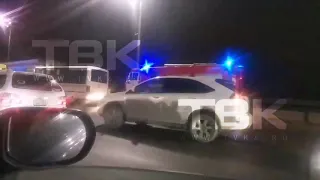 ДТП с автобусом и фурой на Октябрьском мосту в Красноярске