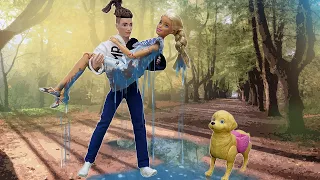 Barbie conhece o Ken no parque depois de cair! Vídeo com a boneca Barbie para meninas em português