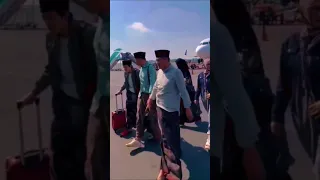 Gus iqdam dan Gus Kautsar di bandara