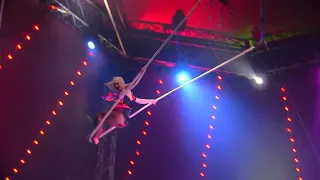 Jenny Glowacki Cloud Swing 2022 Circus Zyair