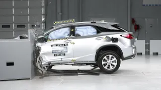 2016 Lexus RX driver-side small overlap IIHS crash test