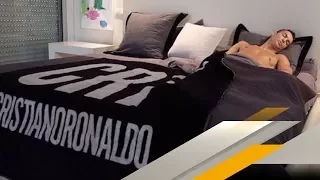 Ronaldo ist auch im Bett der Beste | SPORT1 VIP-LOGE