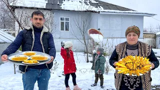 LIKE A FAIRY TALE! SNOWY SPRING IN OUR VILLAGE | GRANDMA COOKING DELICIOUS SOUP AND BUNS