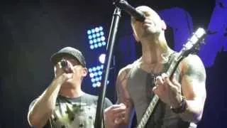 3 Doors Down/Daughtry~ Brad and Chris singing In The Air Tonight