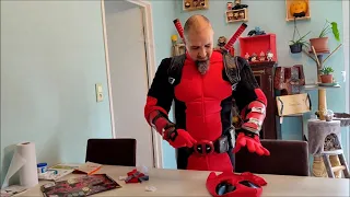 J'ai reçu ma tenue Cosplay de DeadPool !