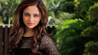 Zoya Afroz Hot Cleavage Footage Uncensored