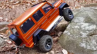 RC CAR  MST CFX-W Benz G-Class Bargain Rock Crawling 4