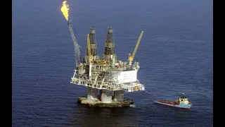 Нефть подорожала до семилетнего максимума из-за угрозы вторжения России в Украину.