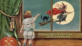 Halloween and the Black Cat  -   Old Postcards