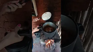 Almoço da Roça Cabeça de Porco com Farofa de Cuscuz e feijão de corda