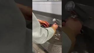 Общественные туалеты 🚽 #shorts