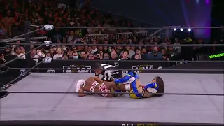 Thunder Rosa  Figure Four Leglock on Jade Cargill