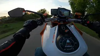 KTM 1290 Superduke wheelie practice, trying to reach balance point