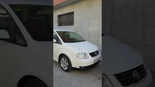 llevo la Volkswagen Touran a Kike, un suscriptor de Madrid