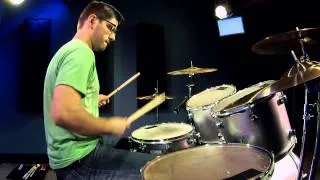 Cobus - Quick Solo On A Very Cheap Drum-Set