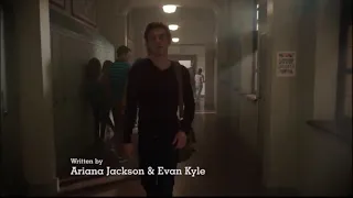 Riverdale 5x15 Josie meet Archie at Music classroom at Riverdale High.