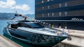 New Riva 82’ Diva: the flybridge with endless outdoor space.