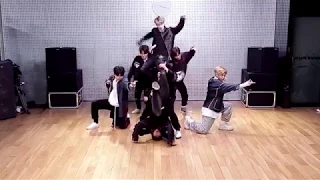 [MIRRORED] Stray Kids (스트레이 키즈) |  YG vs JYP Dance Battle Choreography