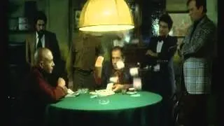 Adriano Celentano che mischia le carte.avi