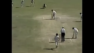 Dennis lillee very quick bouncer in 1974/75 Ashes