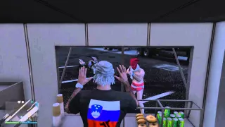 Grand Theft Auto V - GTA 5 robbing donuts shop PS4