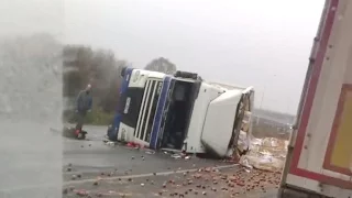 Подборка аварий грузовиков Октябрь 2014 часть 2