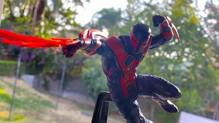 UNBOXING REVIEW DE SPIDERMAN 2099 luminasta