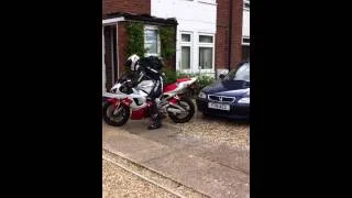 Yamaha R1 Loud Exhaust no baffles