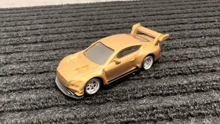 Hot Wheels. Bentley Continental GT3 . GOLD .