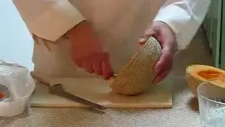 How to cut a Cantaloupe